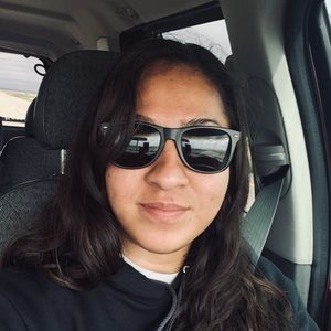 Meet your Posher, Maria